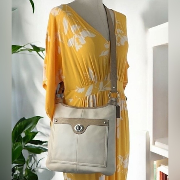 Coach Tan Crossbody Bag with Adjustable Strap - Picture 5 of 13